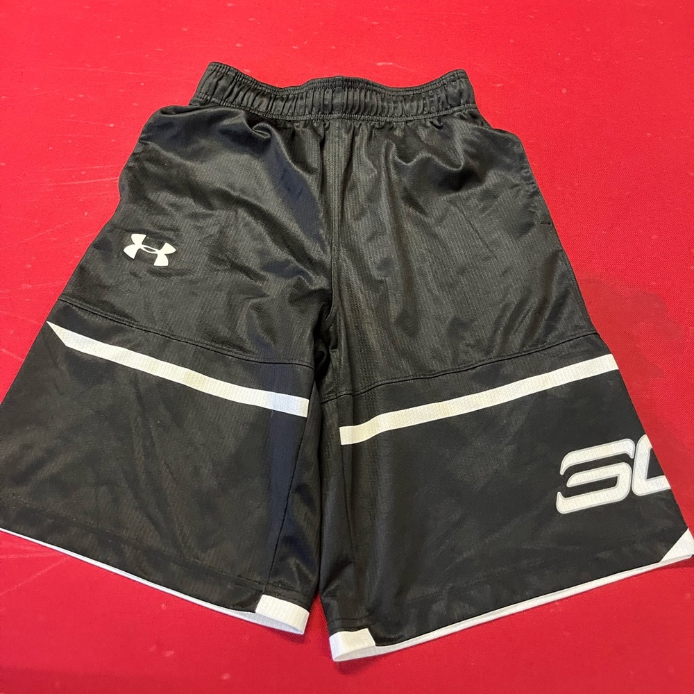 Men’s small under armour shorts